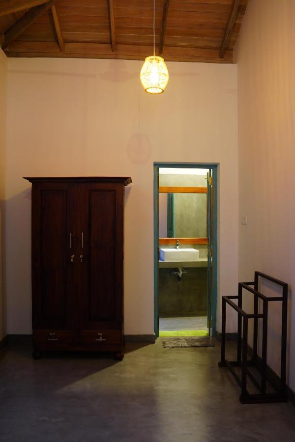 Ronaya Surf Waves Villa Dikwella Luaran gambar