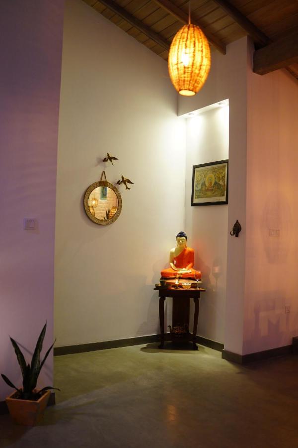 Ronaya Surf Waves Villa Dikwella Luaran gambar