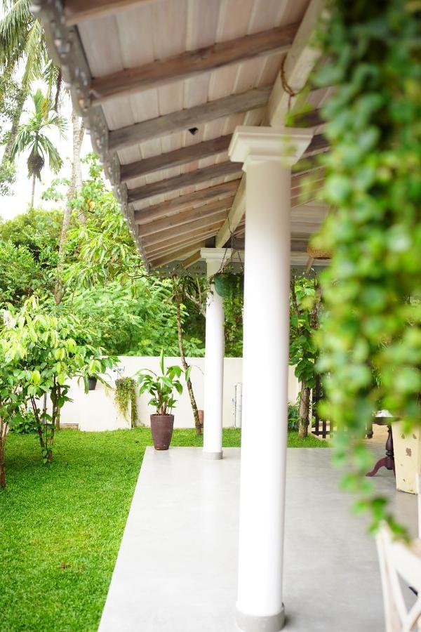 Ronaya Surf Waves Villa Dikwella Luaran gambar