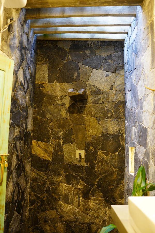 Ronaya Surf Waves Villa Dikwella Luaran gambar