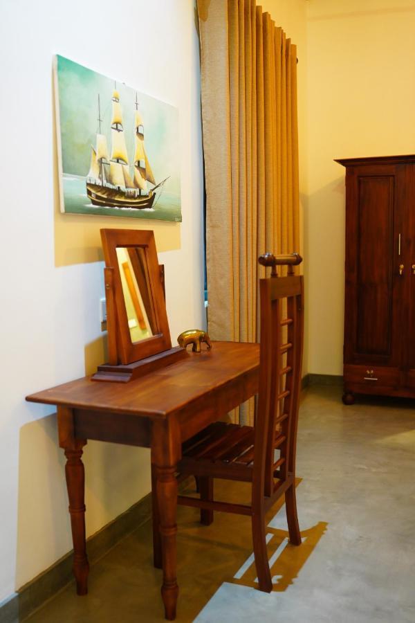 Ronaya Surf Waves Villa Dikwella Luaran gambar