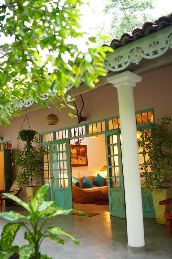 Ronaya Surf Waves Villa Dikwella Luaran gambar