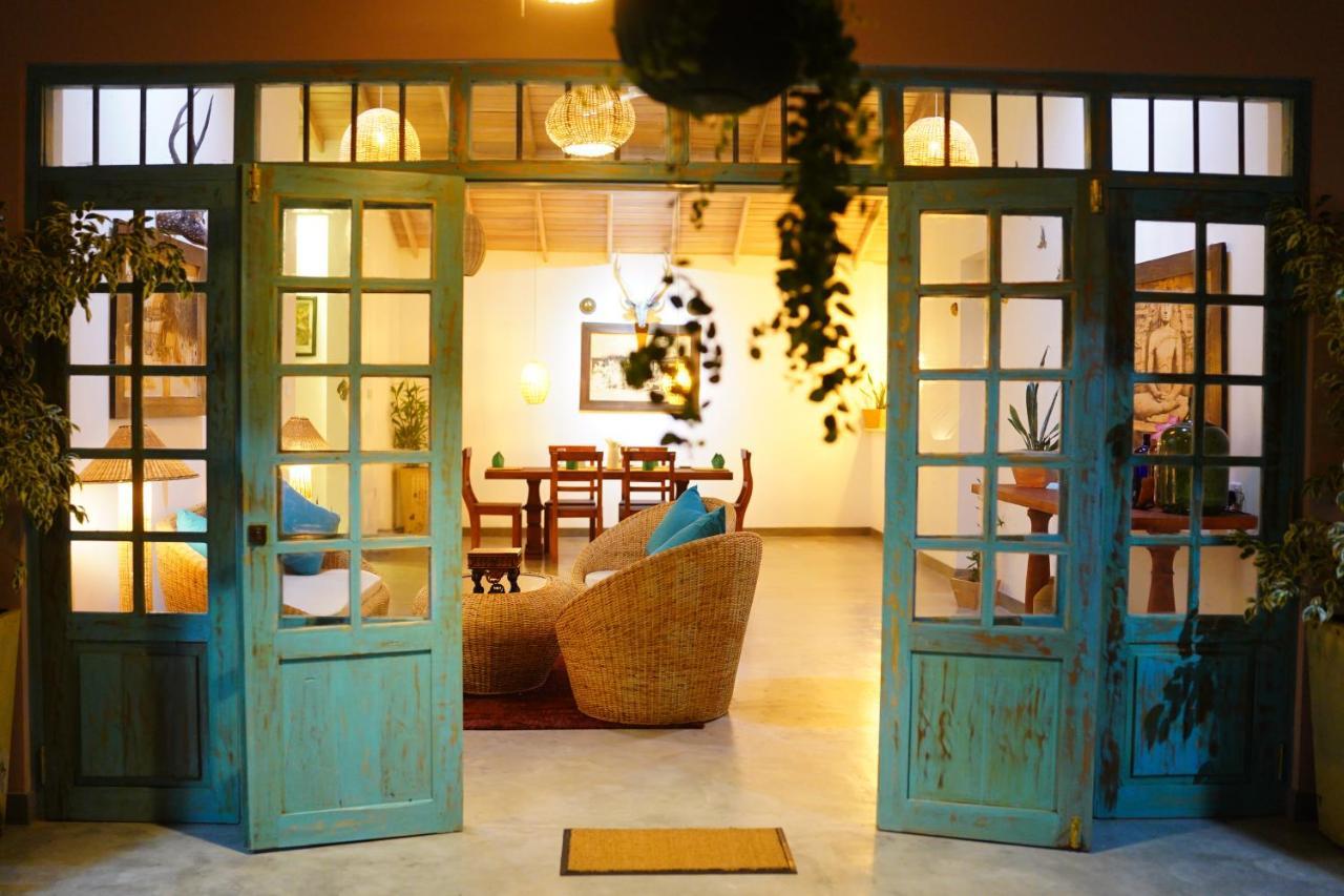 Ronaya Surf Waves Villa Dikwella Luaran gambar